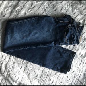 Abercrombie & Fitch Medium Wash Jeans (Size: 2R)